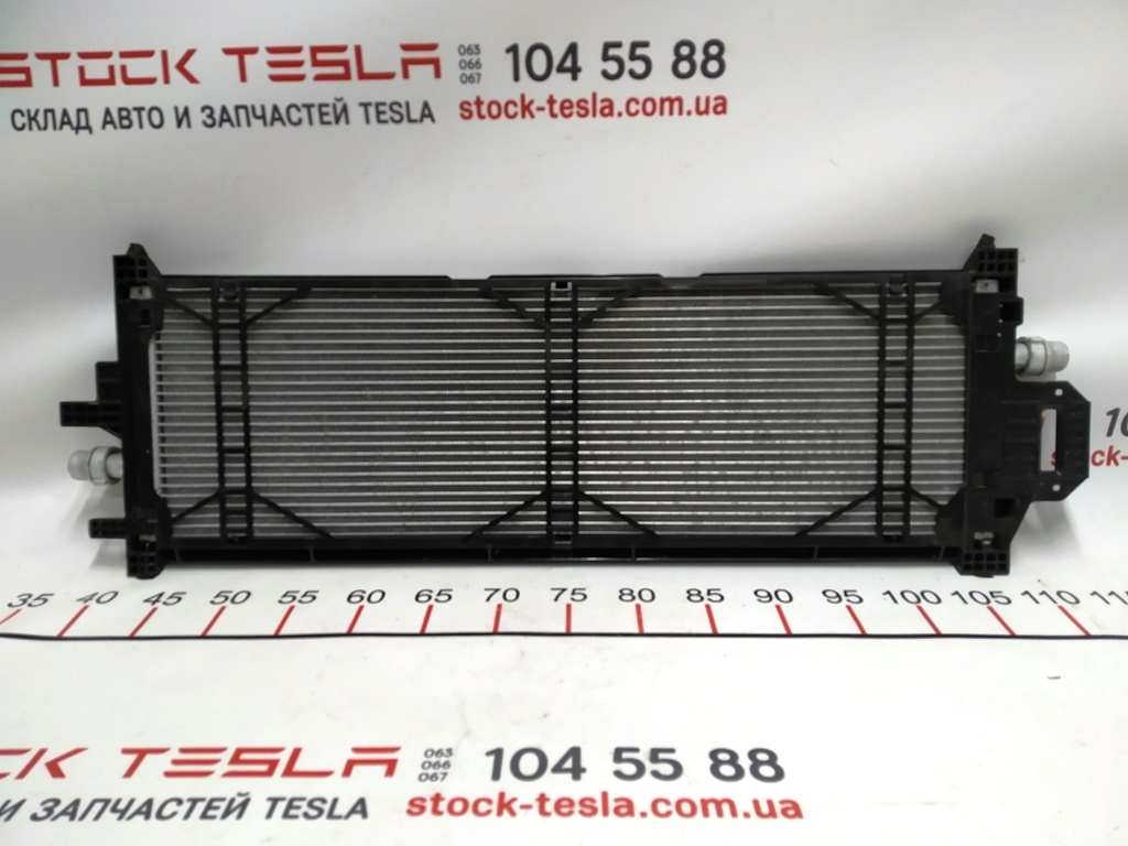 1 Hlavní chladič chladiče Tesla model 3 1077082-00-C